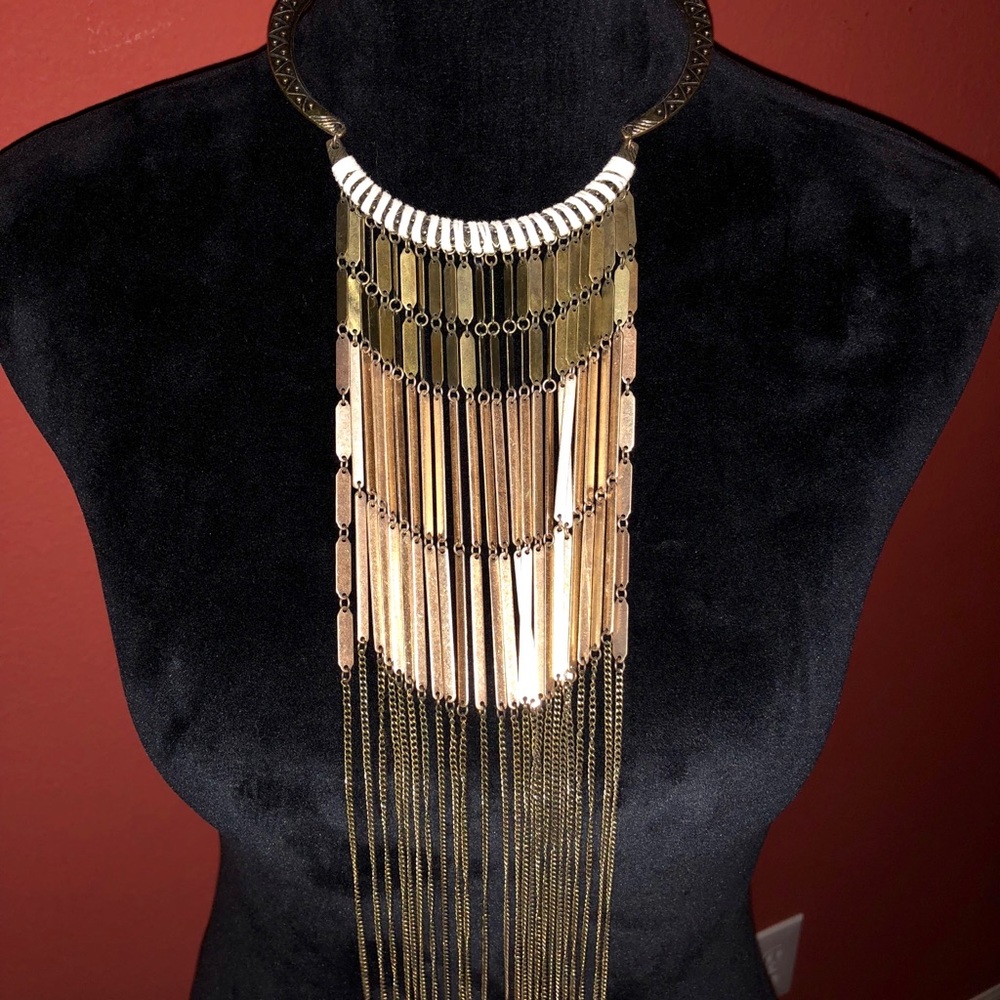 American Eagle Gold fashion necklace